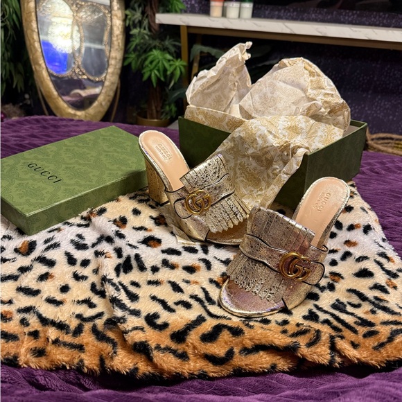 Gucci Metallic Gold Mules with GG Logo - Picture 5 of 5